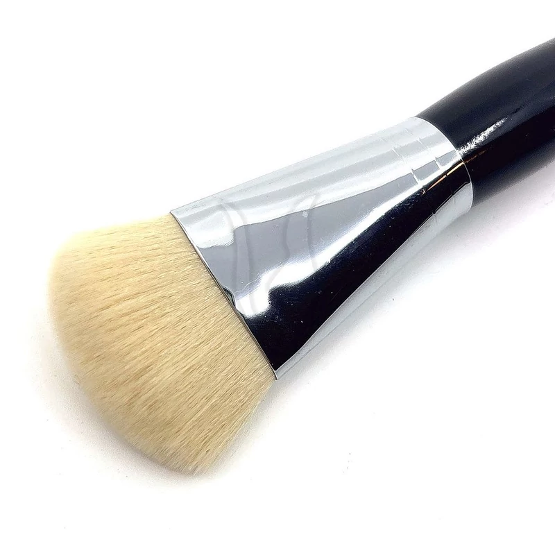 8900 Széles laposívű fehér makeup ecset 