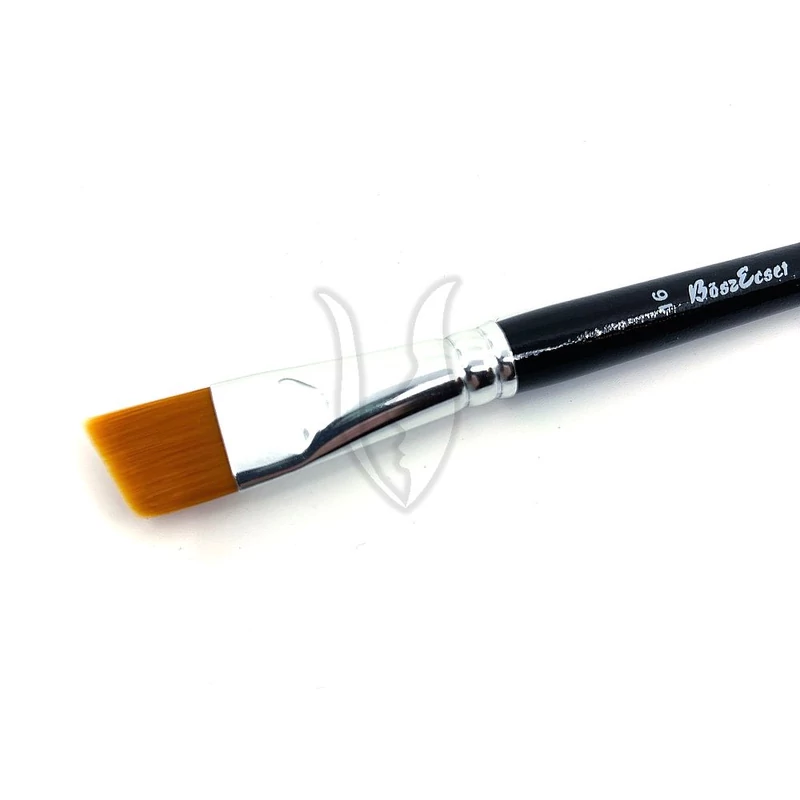 9748 /16 Ferde ecset Gold-Toray sorozat